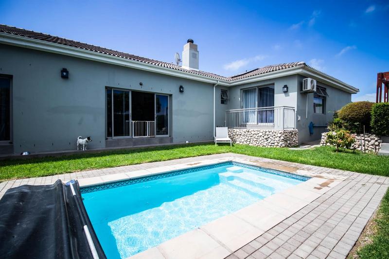 5 Bedroom Property for Sale in Myburgh Park Western Cape